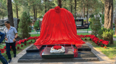 <b>百年风华 英魂歇息</b>