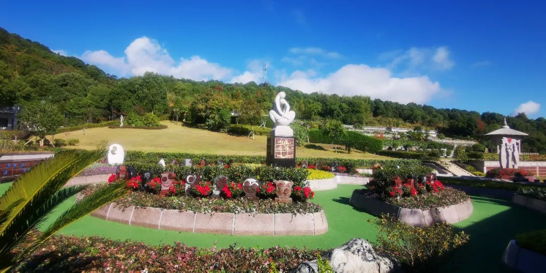 亮点 | 这座陵园入选省级节地生态埋葬树模点，，，，，，，绝非无意