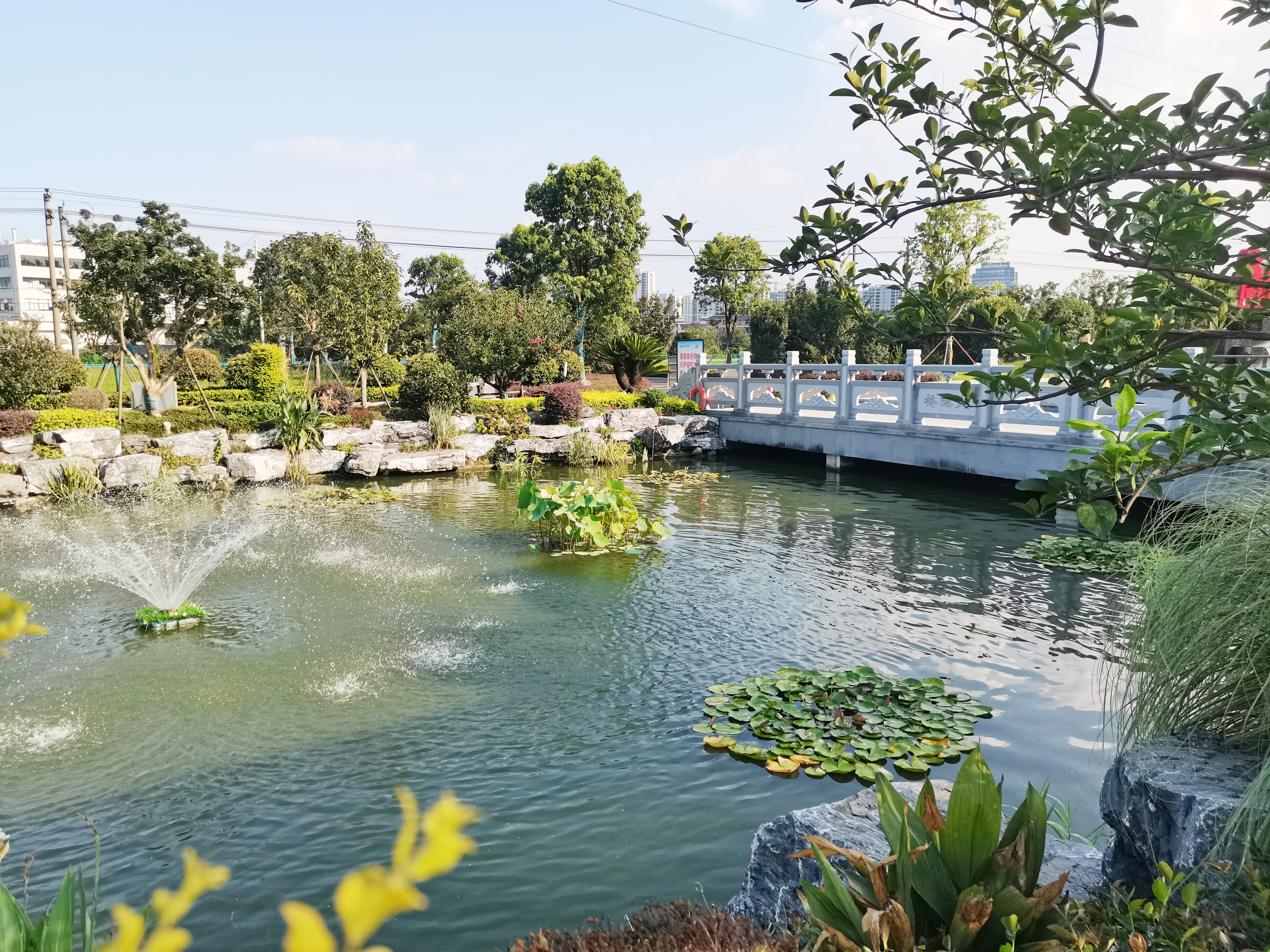 融合古今，，，，，重塑葬文化新风貌